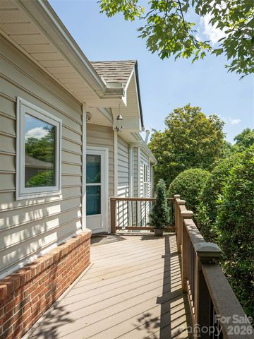 171 Ashefield Court, Hendersonville, NC 28791