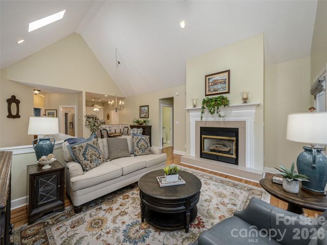 171 Ashefield Court, Hendersonville, NC 28791