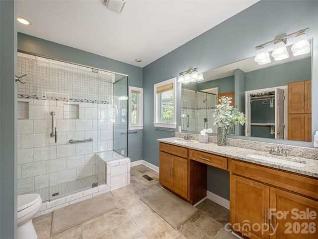 171 Ashefield Court, Hendersonville, NC 28791