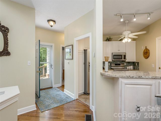 171 Ashefield Court, Hendersonville, NC 28791