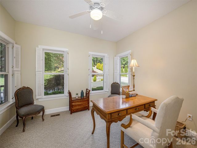 171 Ashefield Court, Hendersonville, NC 28791