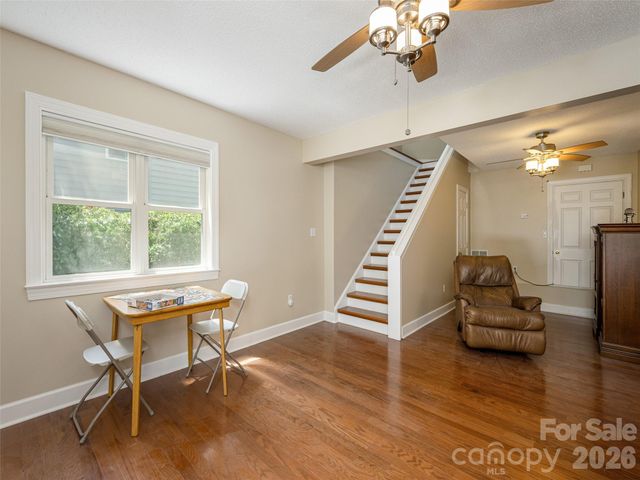 171 Ashefield Court, Hendersonville, NC 28791