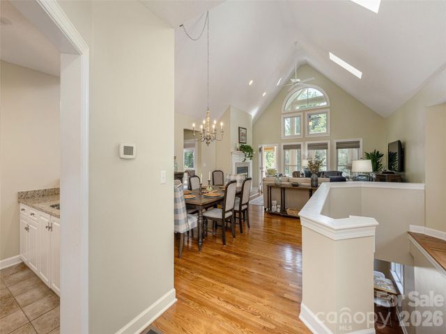 171 Ashefield Court, Hendersonville, NC 28791