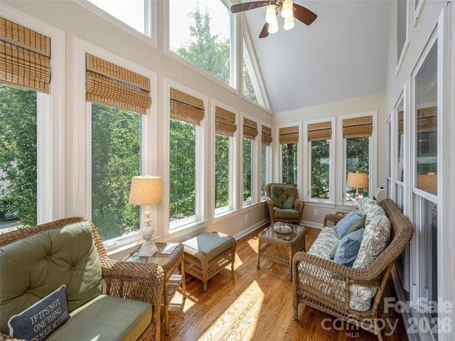 171 Ashefield Court, Hendersonville, NC 28791