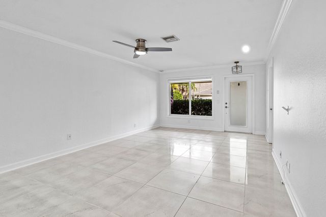 231 SW 6th Street, Boca Raton, FL 33432