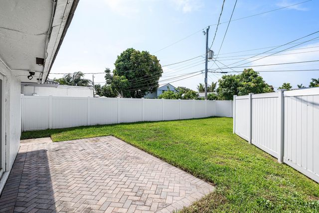 231 SW 6th Street, Boca Raton, FL 33432