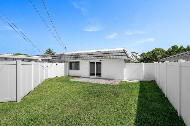 231 SW 6th Street, Boca Raton, FL 33432