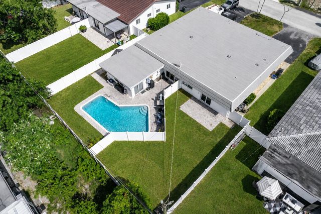 231 SW 6th Street, Boca Raton, FL 33432