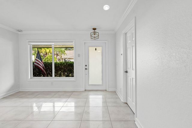 231 SW 6th Street, Boca Raton, FL 33432