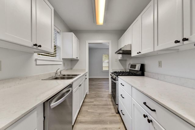 2305 W 9th ST, Austin, TX 78703