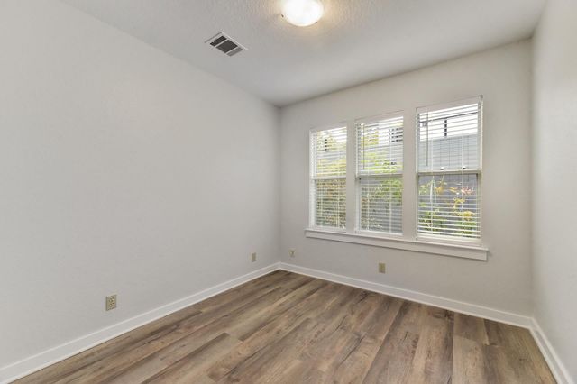 2305 W 9th ST, Austin, TX 78703