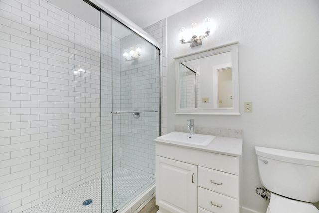 2305 W 9th ST, Austin, TX 78703