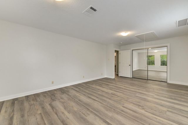 2305 W 9th ST, Austin, TX 78703