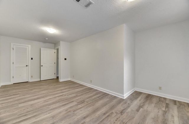 2305 W 9th ST, Austin, TX 78703
