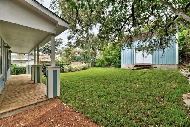 2305 W 9th ST, Austin, TX 78703