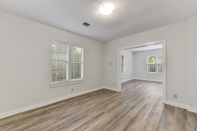 2305 W 9th ST, Austin, TX 78703