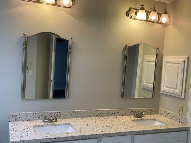 3118 Redcliff Drive, Sugar Land, TX 77479