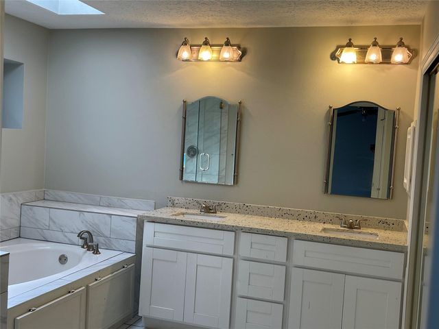 3118 Redcliff Drive, Sugar Land, TX 77479
