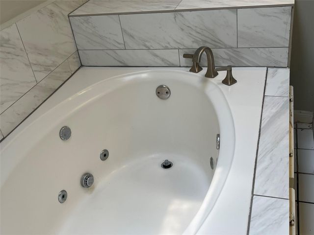 3118 Redcliff Drive, Sugar Land, TX 77479