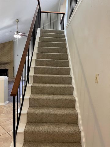 3118 Redcliff Drive, Sugar Land, TX 77479