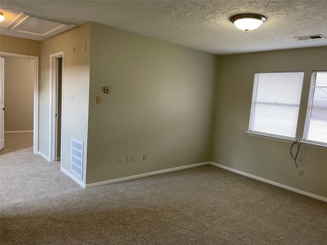 3118 Redcliff Drive, Sugar Land, TX 77479
