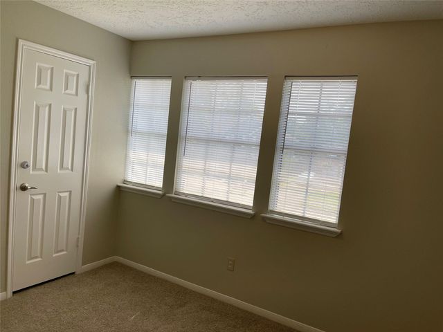 3118 Redcliff Drive, Sugar Land, TX 77479