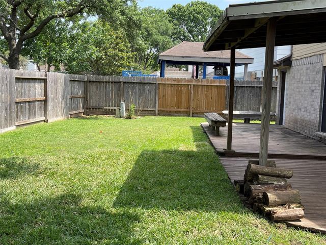 3118 Redcliff Drive, Sugar Land, TX 77479