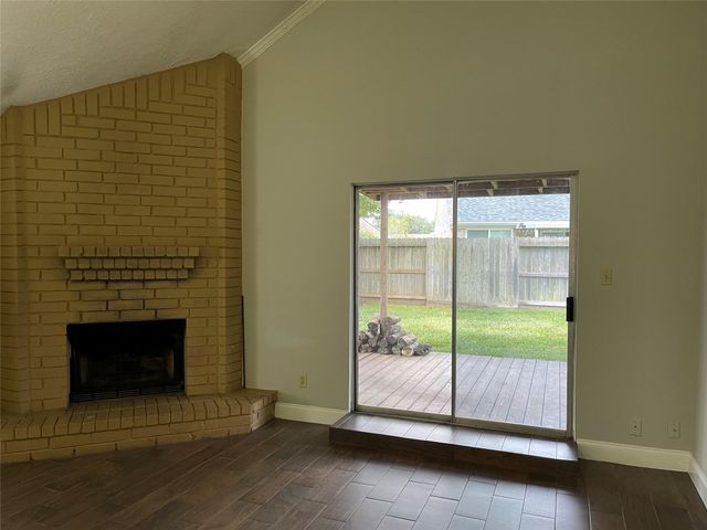 3118 Redcliff Drive, Sugar Land, TX 77479