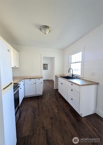 306 S 6th Street, Satsop, WA 98541