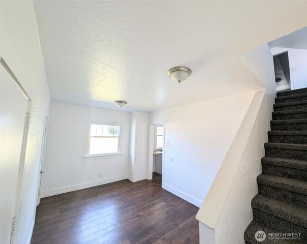 306 S 6th Street, Satsop, WA 98541