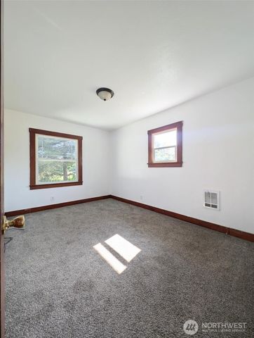 306 S 6th Street, Satsop, WA 98541