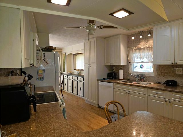 3209 OAKWOOD BOULEVARD S, Sarasota, FL 34237