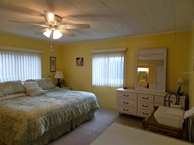 3209 OAKWOOD BOULEVARD S, Sarasota, FL 34237