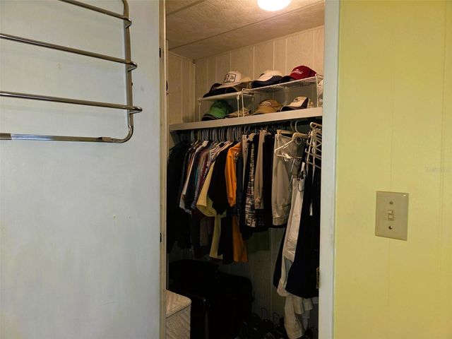 3209 OAKWOOD BOULEVARD S, Sarasota, FL 34237