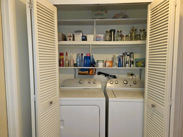 3209 OAKWOOD BOULEVARD S, Sarasota, FL 34237