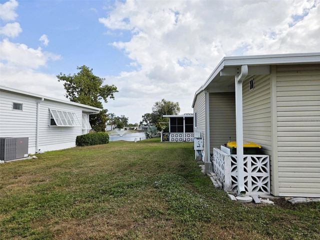 3209 OAKWOOD BOULEVARD S, Sarasota, FL 34237