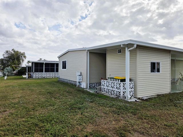 3209 OAKWOOD BOULEVARD S, Sarasota, FL 34237