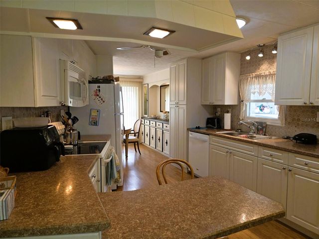 3209 OAKWOOD BOULEVARD S, Sarasota, FL 34237