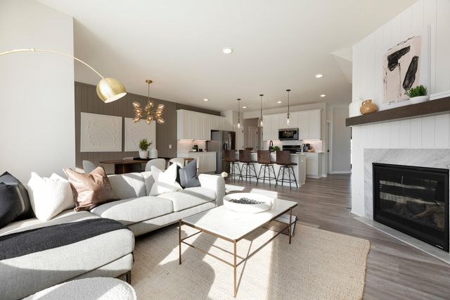 4738 AirLake Curve, Woodbury, MN 55129