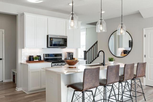 4738 AirLake Curve, Woodbury, MN 55129