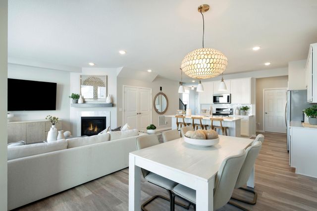 4738 AirLake Curve, Woodbury, MN 55129