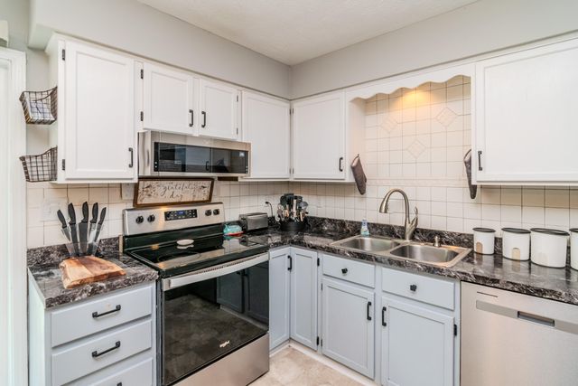 720 Terry Drive, Winchester, KY 40391