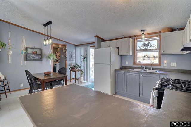 509 E Circle Drive, Hooper, NE 68031