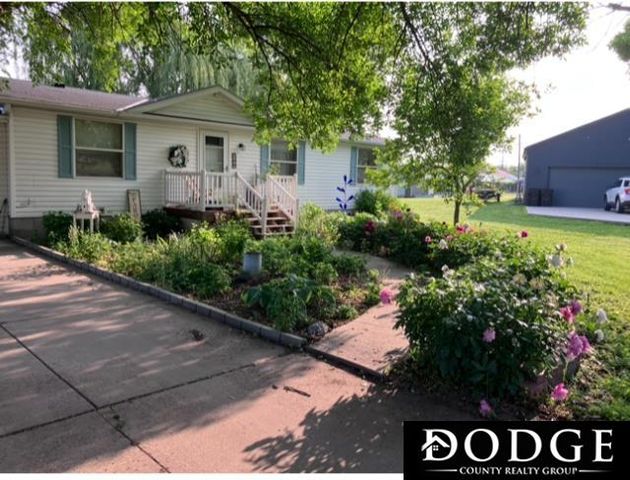 509 E Circle Drive, Hooper, NE 68031