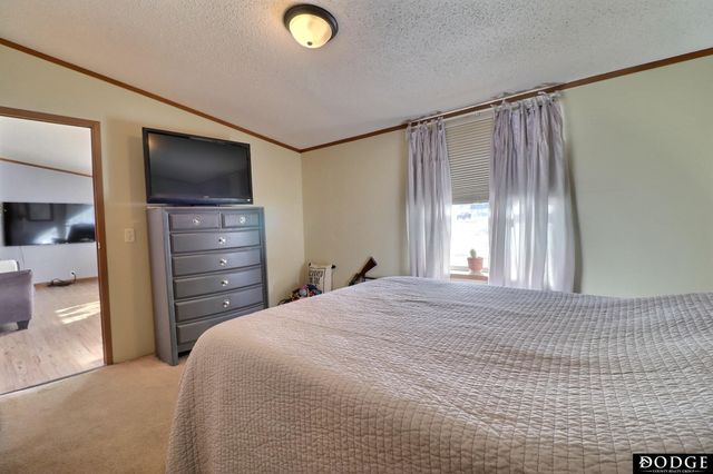 509 E Circle Drive, Hooper, NE 68031