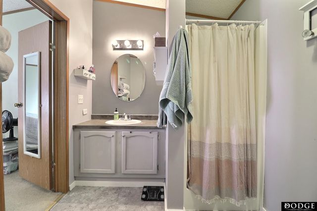 509 E Circle Drive, Hooper, NE 68031