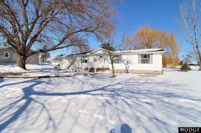 509 E Circle Drive, Hooper, NE 68031