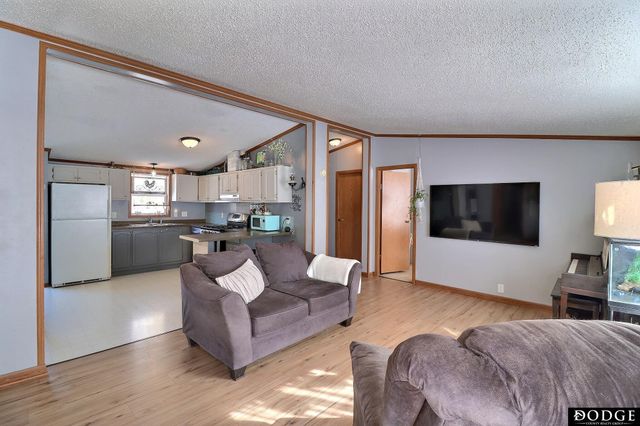 509 E Circle Drive, Hooper, NE 68031