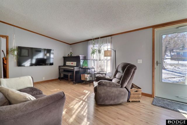 509 E Circle Drive, Hooper, NE 68031