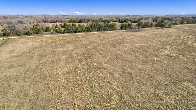 163 Twin Oaks Lane, Whitesboro, TX 76273